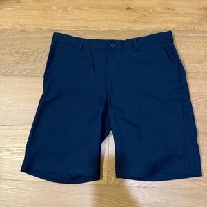 Greg Norman Navy Shorts size 36 EUC